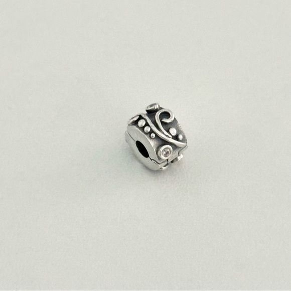 Pandora Sterling Silver Clear CZ Tendril Swirl Clip Rare Retired Bead Charm - Picture 2 of 6